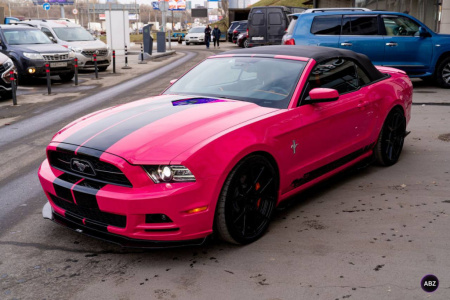 UC1071, IRISTEK PPF Colors Beetroot Purple — Ford Mustang